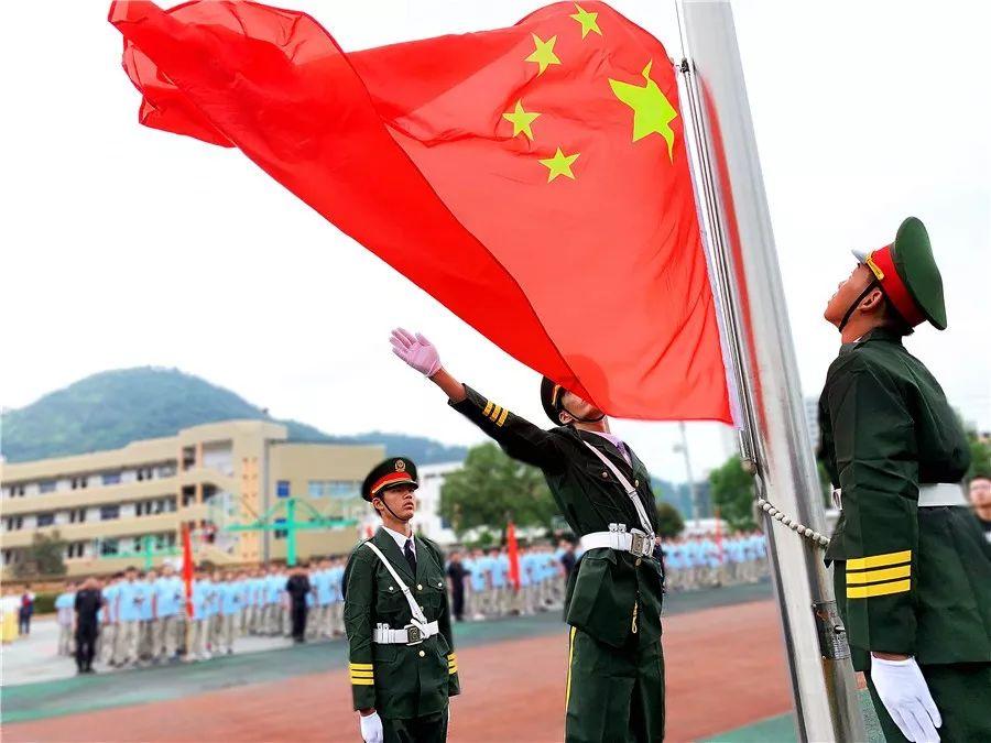 绿领控股盘中异动 股价大跌10.39%
